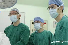 手汗多到手机无法识别指纹？可能是“手汗症”图片