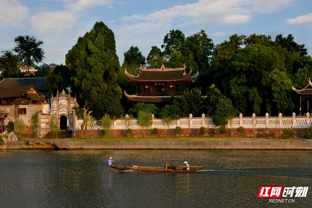 共绘“怀贵一家亲”文旅新画卷 怀化携“怀景怀乡怀味”赴贵阳邀客
