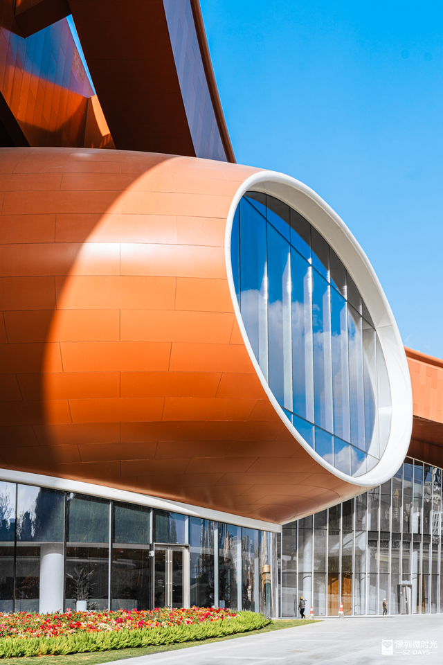 先睹为快！深圳巨型新地标启用，就在明天！