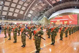 “从戎之剑”赠新入伍女兵！浙江省组织2023年下半年女兵欢送图片