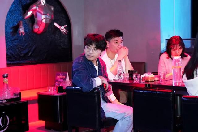 青春就要这“young”玩出“趣” | 在Citywalk中寻找同频“搭子”