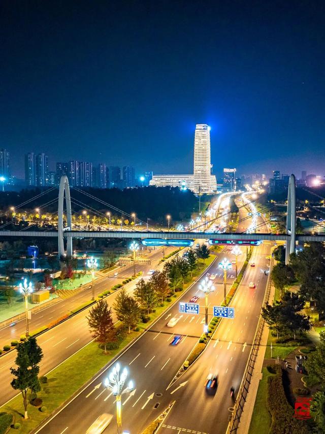 换个角度看荆楚——武汉光谷云端双体验！