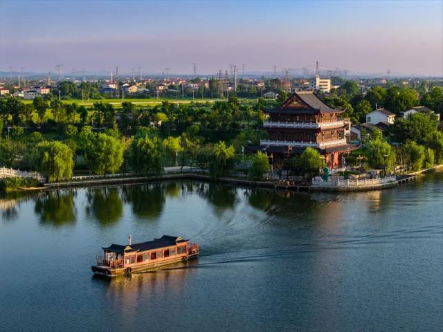 暑气正盛，古镇旅游热度更燃！