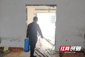 南县住建局：开展白蚁防治 守护居民家园图片