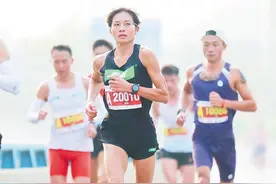 黄菲：从长马跑出的“湖南一姐”图片
