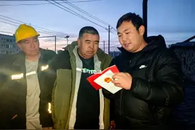 若羌县罗布泊镇普法宣传进企业 法治观念深入人心图片