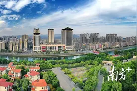 南方日报|新城镇加快构建现代化产业体系，“三产共兴”助推经济高质量发展图片