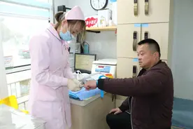 献血达人冯朋涛：平安健康就是最大的幸福图片