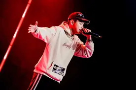 花落谁家？“我要麦克风”虹口区高中生校园歌手风云榜决赛（第十季）冠军揭晓！图片