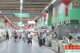 港人“跨境买菜”深入农批市场图片