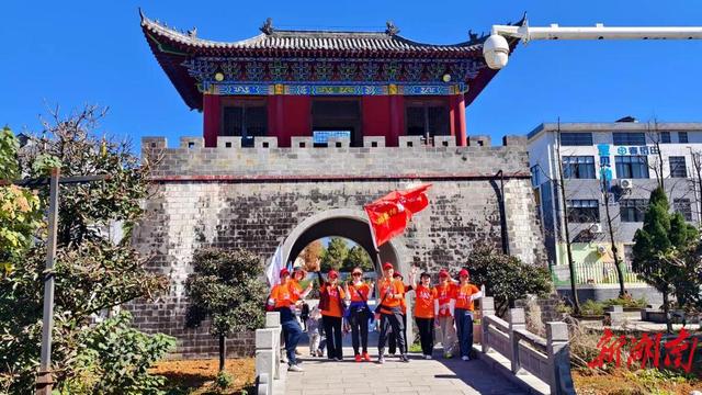 近500人徒步骡马古道，在行走中挑战自我、穿越古今