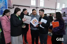 90余家“老外”客商来青“赶集”寻机图片