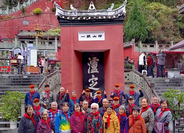 泸定桥：红色文旅融合发展的创新典范
