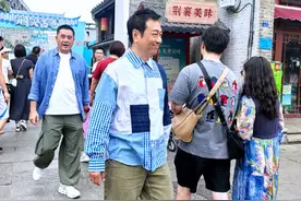 知名演员现身襄阳街头！曾参演《神雕侠侣》！图片