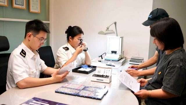 钻石市场强势闪亮回暖！前8个月进口额激增超四成