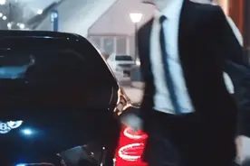 偶像剧的霸总为什么都是单手耍帅？图片