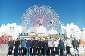 全国消防日，七彩云南欢乐世界邀请“蓝朋友”参观游玩图片