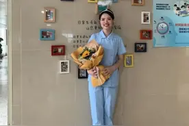 找到了！青岛海边跪地救人的女护士，是她！图片
