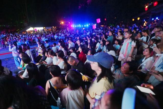 成绩亮眼！229.5万人次！12.7亿元！