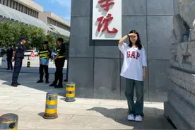 重庆“通知书被妈妈偷走”女孩已入学报到图片