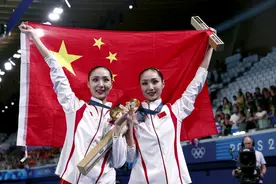 下个赛场见！全红婵感谢陈芋汐 | 奥运日报图片
