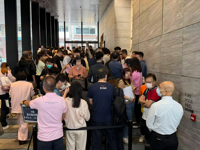 当深圳00后也来抄底：内地客赴港买房，十年砸下8000亿