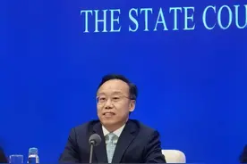 金融监管总局郭武平：大中型银行在总行和省分行设立专门科技金融部，全国设立科技支行2178家｜快讯图片