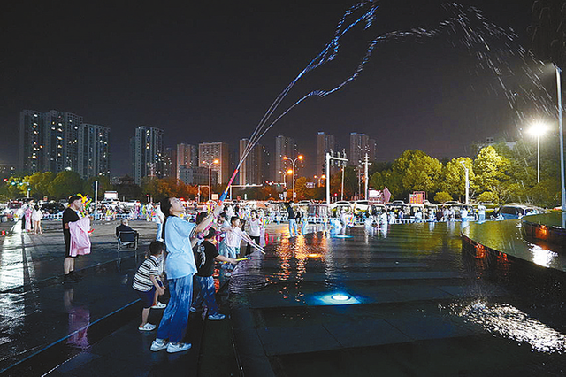 灯火璀璨点亮市民夜生活