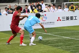 足球 让他们获得快乐和自信图片