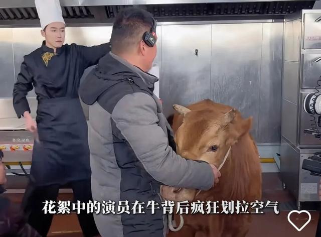 短剧赛道的男演员，已经不剩几件衣服了