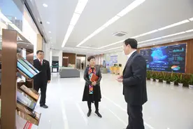 代表来到咱法院⑥｜罗丹：构建多元解纷机制 基层治理彰显新“枫”采图片