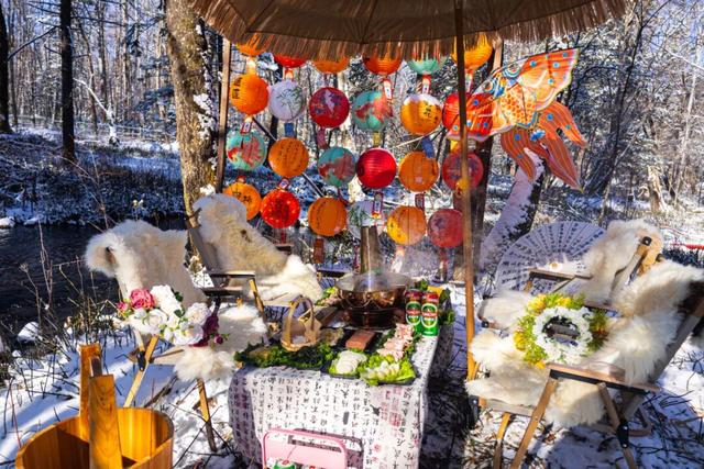 就在明天！解锁安图冰雪王炸玩法→