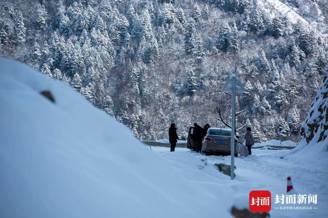 从栈道、公路到夹金山隧道 14张独家影像看60年如何跨越夹金山｜封面头条