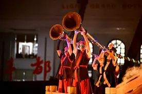 2025丰都庙会首场夜间巡游举行图片