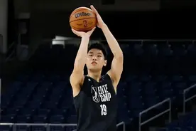 是他！NBA又要有中国球员了图片