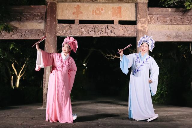 西湖“33个月亮”限时回归，入画中秋诗意夜景