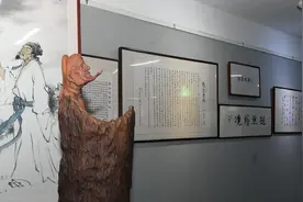 “诗酒趁年华”苏轼根雕捐赠给诸城超然台收藏图片