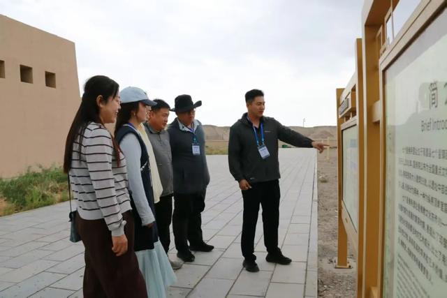 河北省基层群众代表打卡七个星佛寺遗址博物馆 感悟丝路千年历史文化底蕴