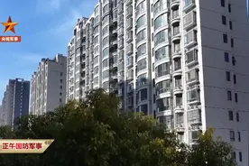 “爸爸，这里离战场远不远？”图片