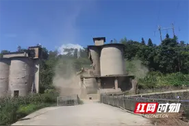 桃源沙坪镇：拆房不拆心 离乡不离情图片