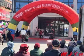嘉祥县纸坊镇开展“我们的中国梦——文化进万家”文化惠民演出活动图片