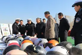 真保命！聊城122活动现场，这100个破损头盔的故事震撼人心图片
