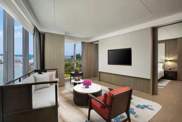 雅安首家五星级旅游饭店诞生！雅安皇冠假日酒店获评五星级旅游饭店