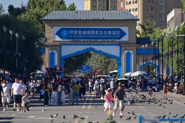 新华全媒+｜新疆伊宁：老城焕发新活力 文旅融合促发展
