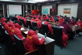 青岛男篮三将已到国家队报到，中国男篮集训队入队会在京召开图片