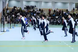 教育如何拥抱AI？看看深圳龙岗的尝试……图片