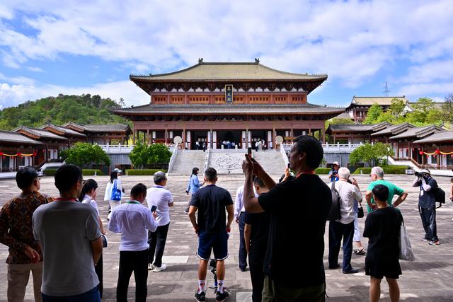 福建南平：中外学者寻迹朱子故里