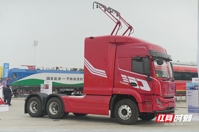 组图丨精彩亮点在这里，2025中国国际轨博会上演科技“炫技”