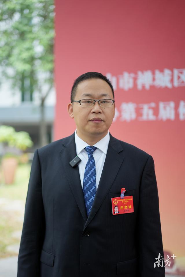 宋颖彪：南庄沿江布局，挺起“工业脊梁”｜禅城两会