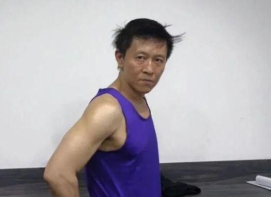 55岁资深男演员被发现在家中去世，多日无人察觉！曾出演多部经典作品